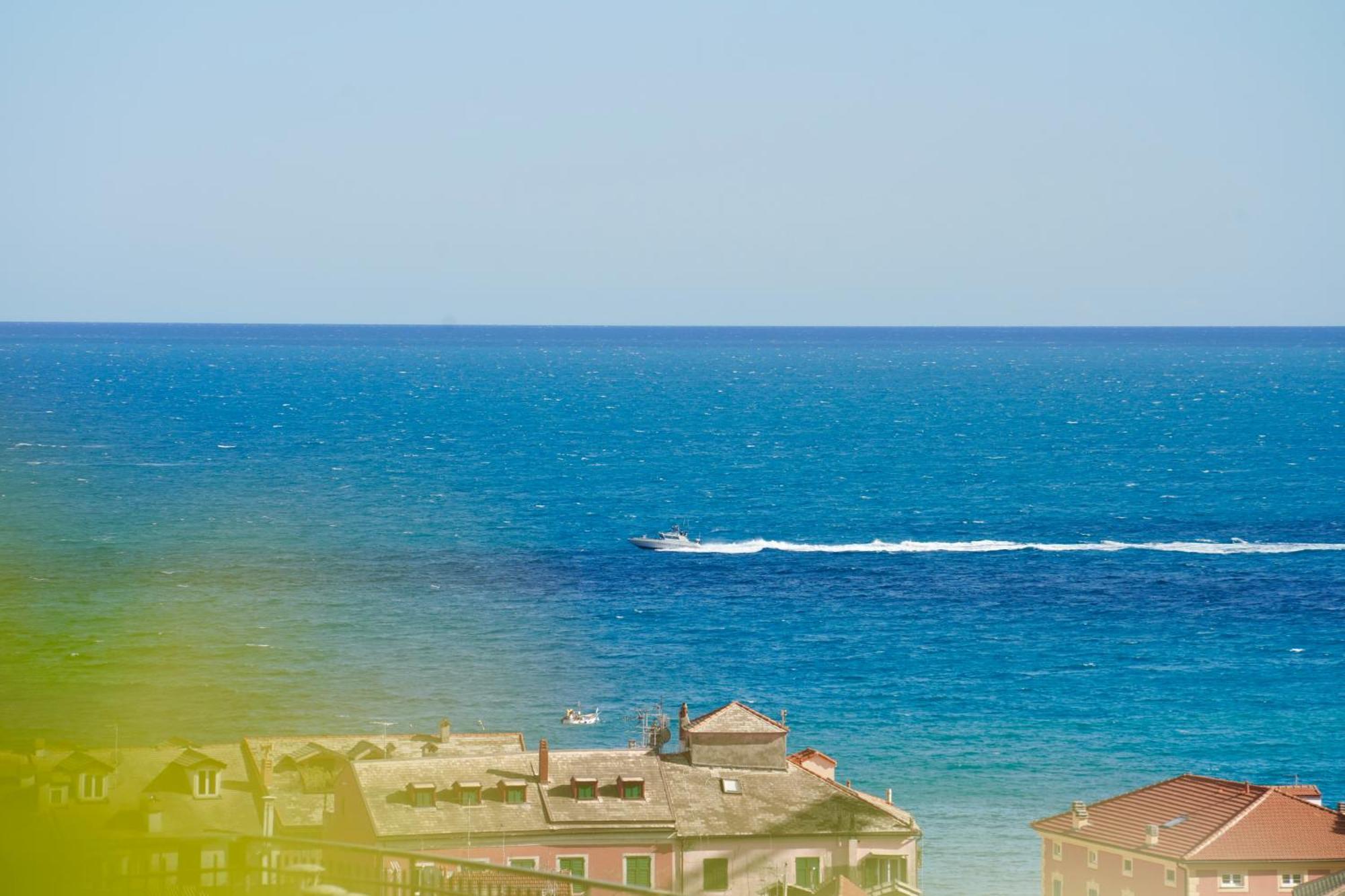 Hotel Starsbox Jacuzzi Privata E Piscina Vista Mare Celle Ligure Esterno foto